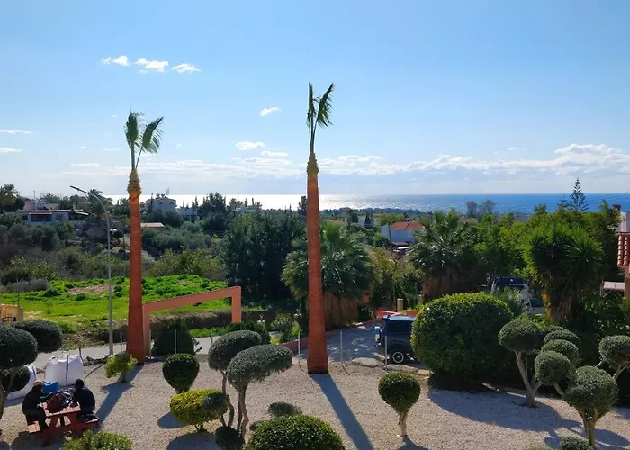 アパート Paradise B102 ペイヤ