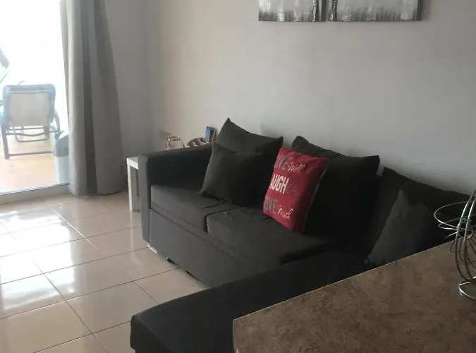 Paradise B102 アパート ペイヤ